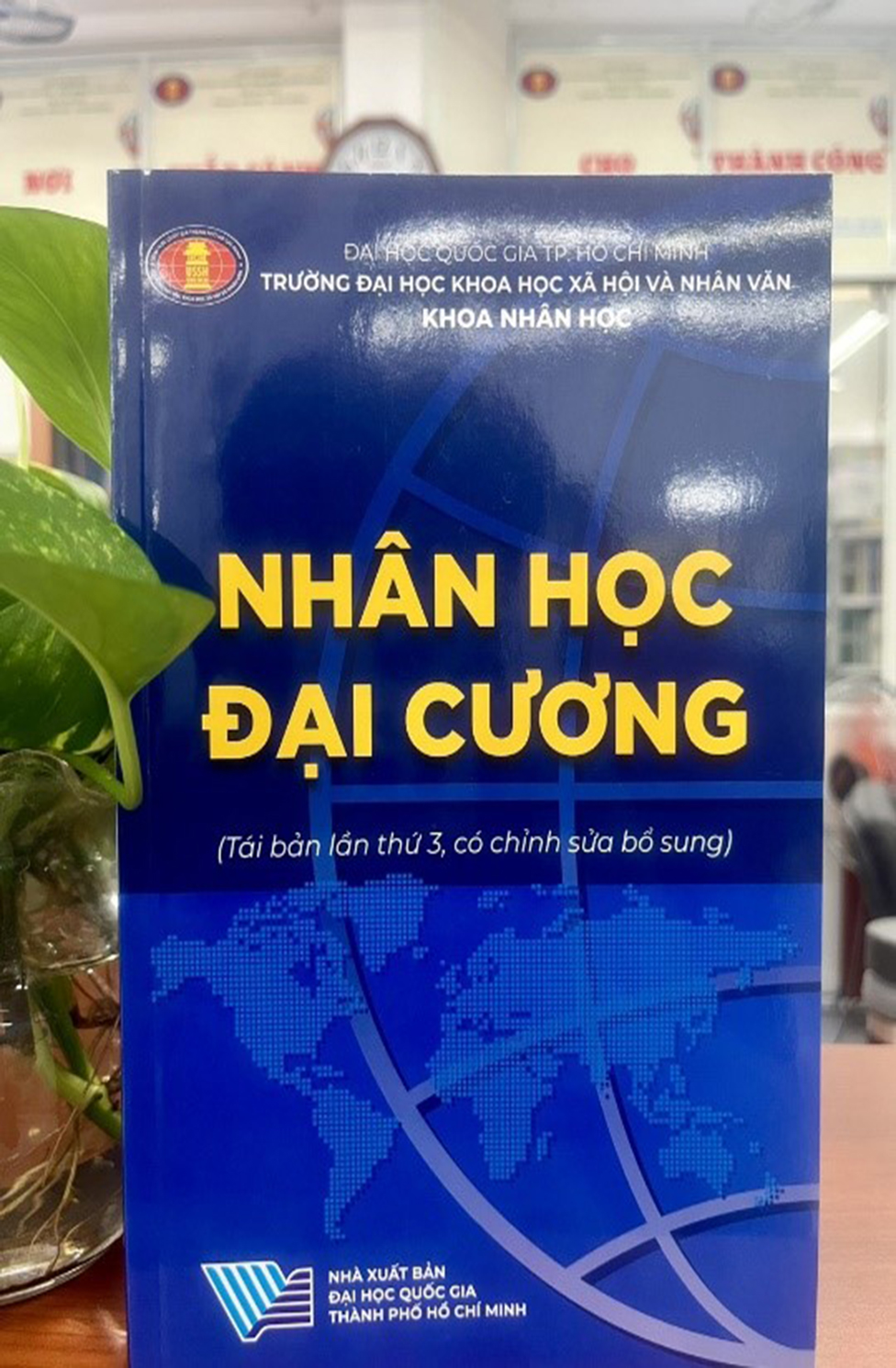 Ussh Libary TRƯỜNG ĐẠI HỌC KHOA HỌC XÃ HỘI VÀ NHÂN VĂN - ĐHQG TP.HCM