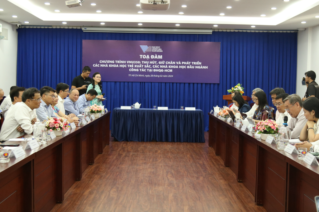 Chương trình diễn ra tại phòng D201 - D202, Trường Đại học Khoa học Xã hội và Nhân văn, ĐHQG-HCM - Ảnh: Huyền Linh