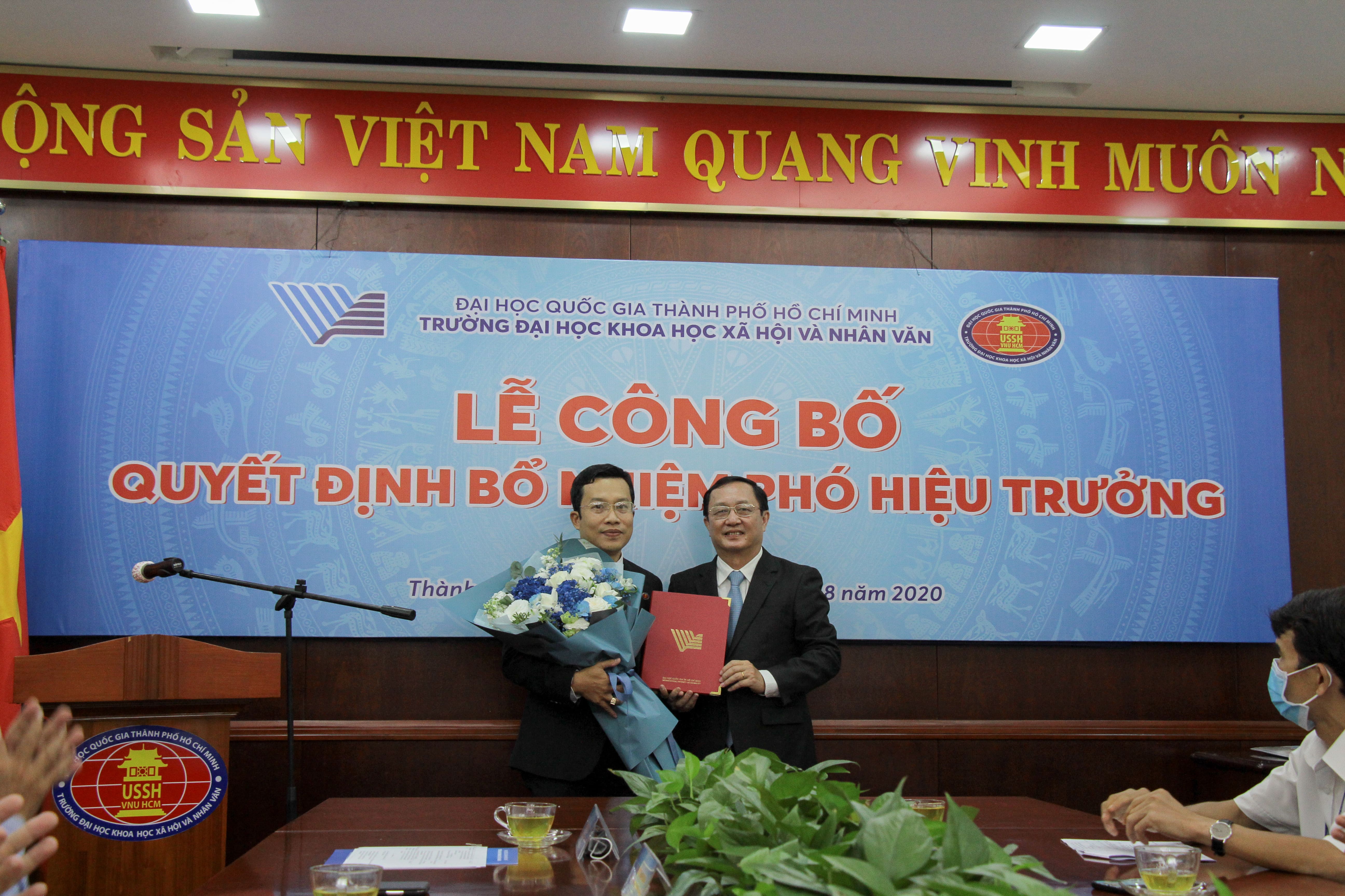 Tiến sĩ Lê Hoàng Dũng được Giám đốc Đại học Quốc gia TP. Hồ Chí Minh bổ nhiệm làm Phó Hiệu trưởng