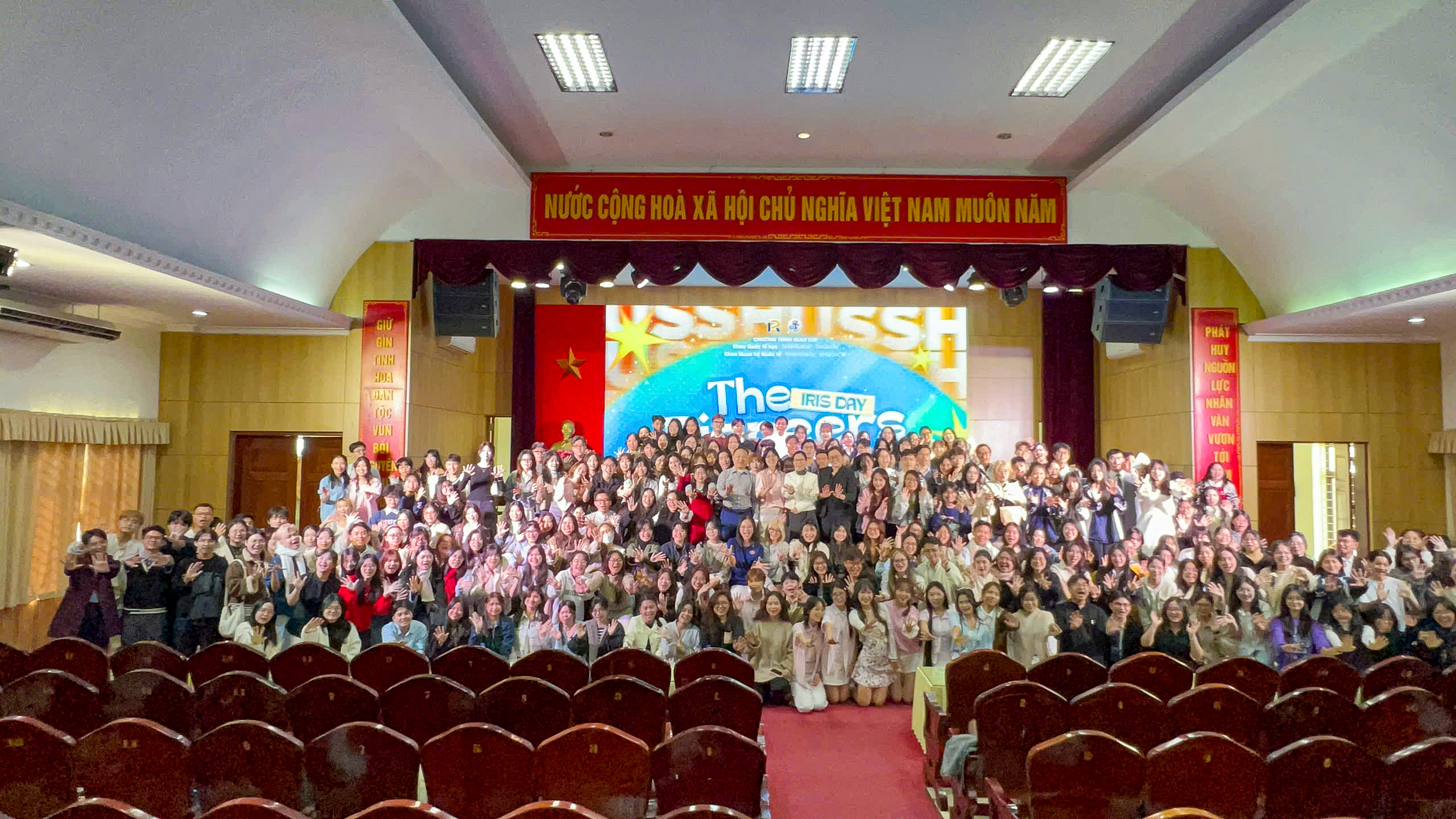 VIỆT SỬ HỌA ĐỒ | TỔNG KẾT QUÁ TRÌNH LÀM VIỆC TẠI KHOA QUỐC TẾ HỌC, TRƯỜNG ĐHKHXH&NV, ĐHQGHN VÀ VIỆN NGHIÊN CỨU TRUNG QUỐC