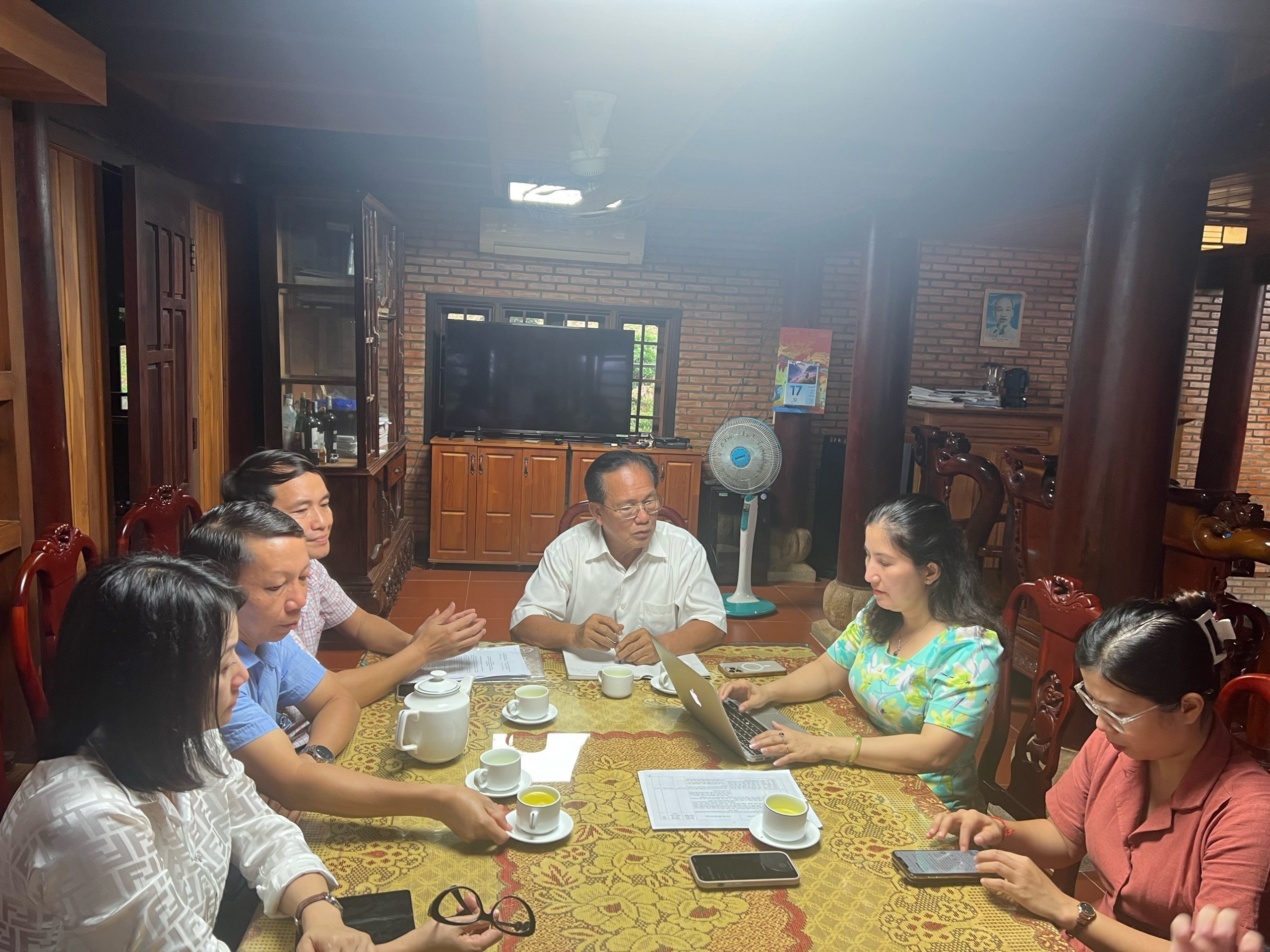 Trung tâm Phát triển Nông thôn - Saemaul Undong làm việc với nông trại Vĩnh Phúc tại xã Đồng Tâm, huyện Đồng Phú, tỉnh Bình Phước