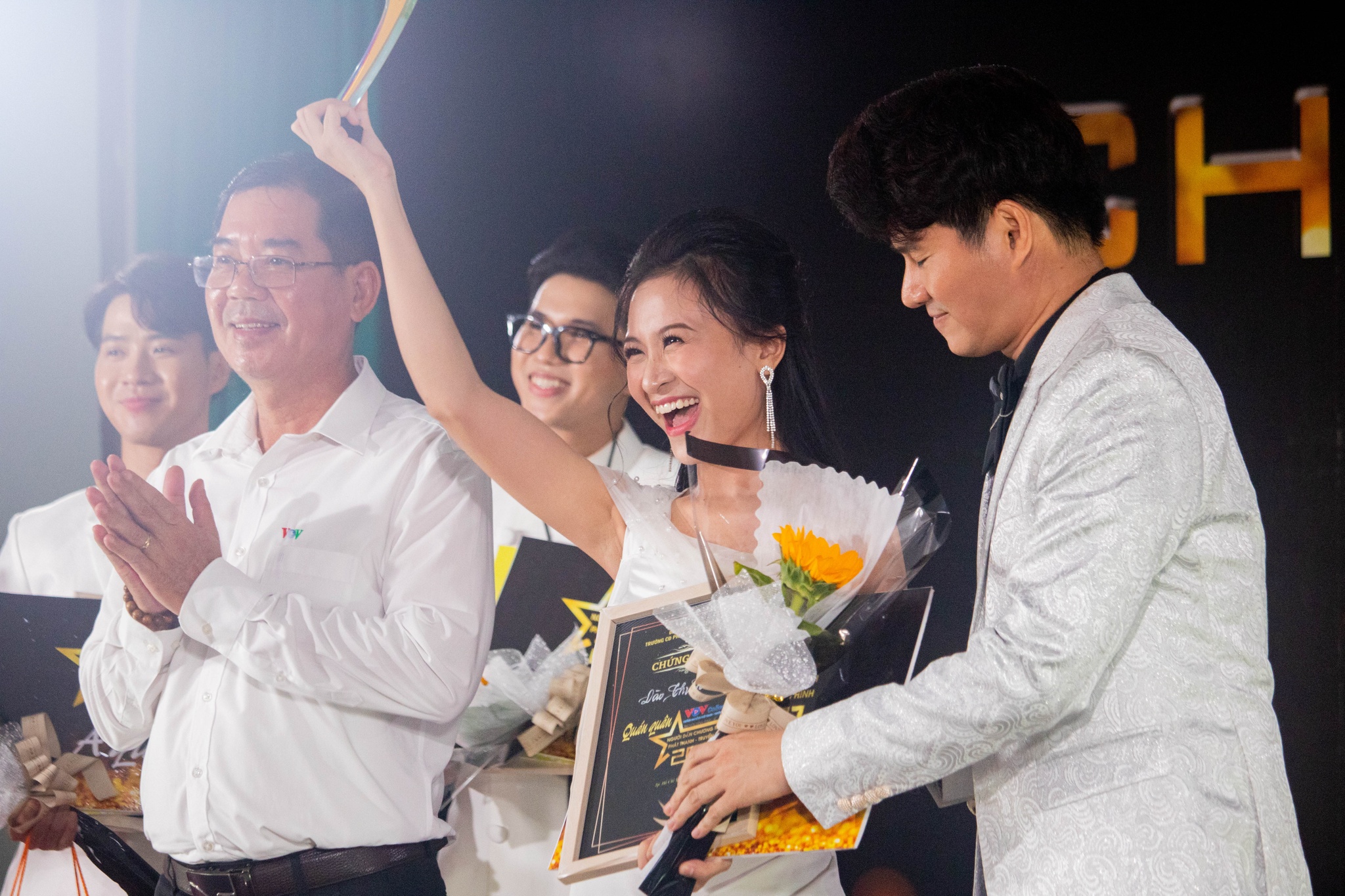 Đào Thu Hà – Cựu sinh viên, Học viên Cao học Khoa Văn hóa học đoạt giải Quán quân Cuộc thi "Người dẫn chương trình Phát thanh - Truyền hình lần II" - 2022