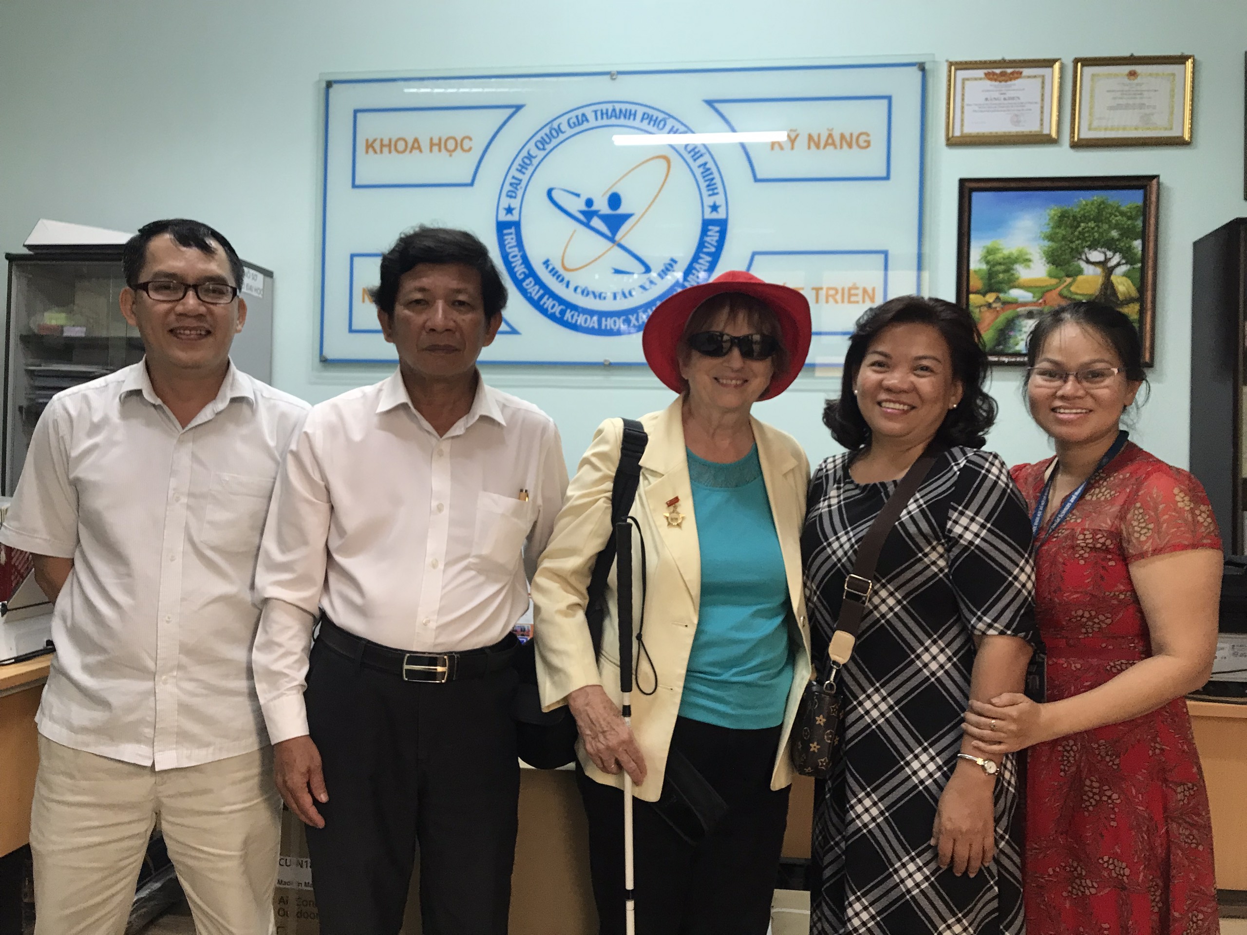Đón tiếp Thạc sĩ Grace Miller tại khoa Công tác xã hội