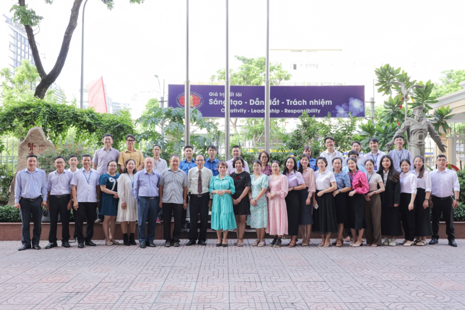 Lễ Chào cờ và Sinh hoạt dưới cờ do Khoa Văn hoá học chủ trì