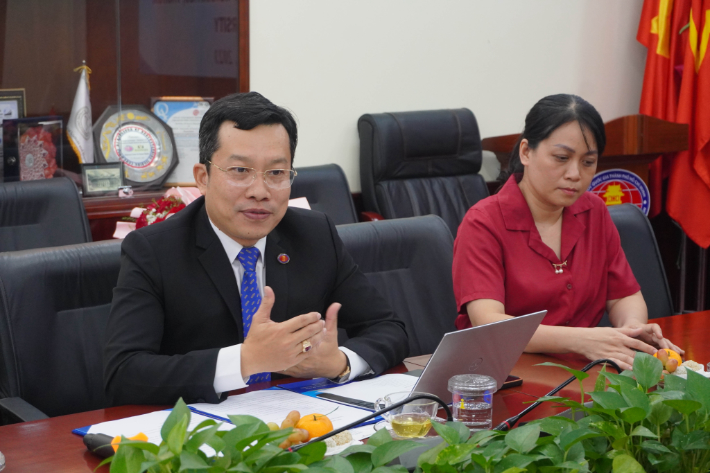 TS. Lê Hoàng Dũng dự định đến Đại học Western Sydney tại Úc để bàn bạc thêm về các chương trình hợp tác - Ảnh: Ngọc Bích
