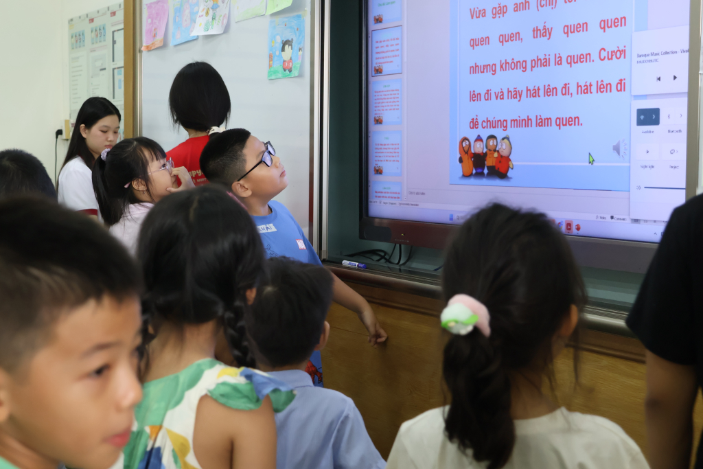 Chương trình là cơ hội giao lưu kết bạn cho các con em viên chức, người lao động - Ảnh: QUỲNH NHƯ