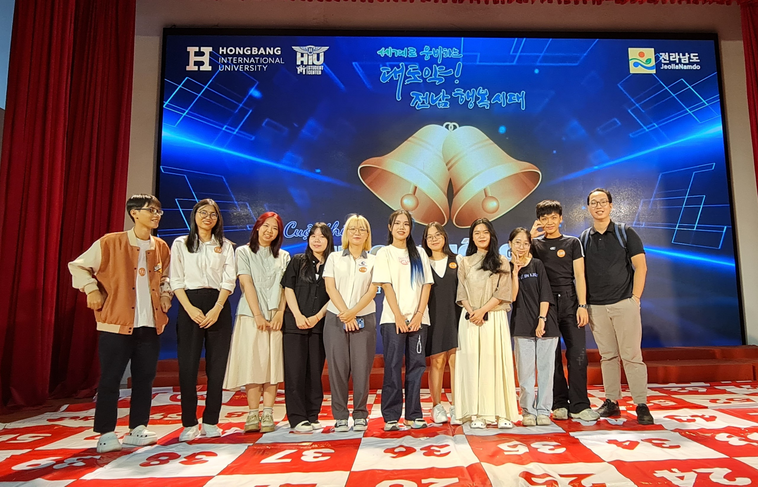Sinh viên khoa Hàn Quốc học tham gia tranh tài hiểu biết về Hàn Quốc và tỉnh Jeollanam-do