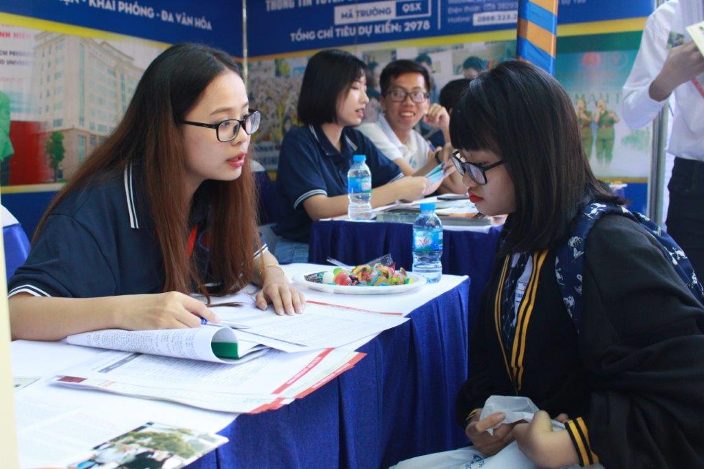 Trường ĐH KHXH&NV thành lập Trung tâm Tư vấn tuyển sinh và Hỗ trợ người học