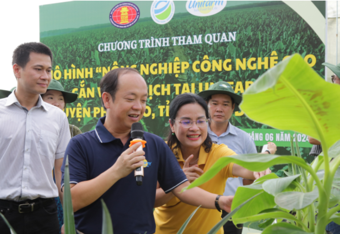 Farmtrip: Hành trình xanh trên miền đất đỏ