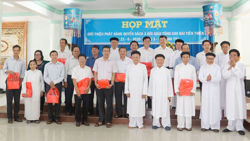 Ra mắt giới thiệu tập sách 3 đời Giáo tông Cao Đài Tiên Thiên