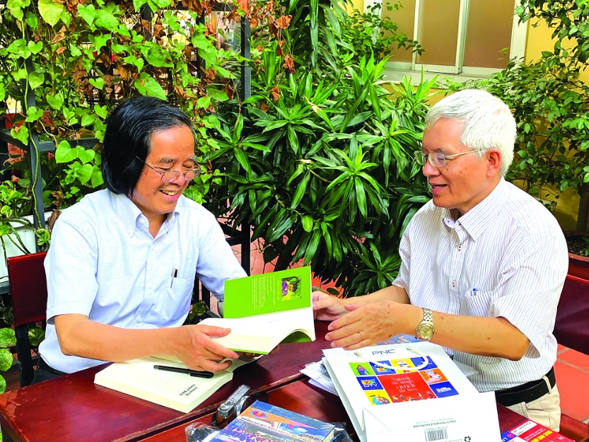 Tấm lòng với quê hương ngàn dặm