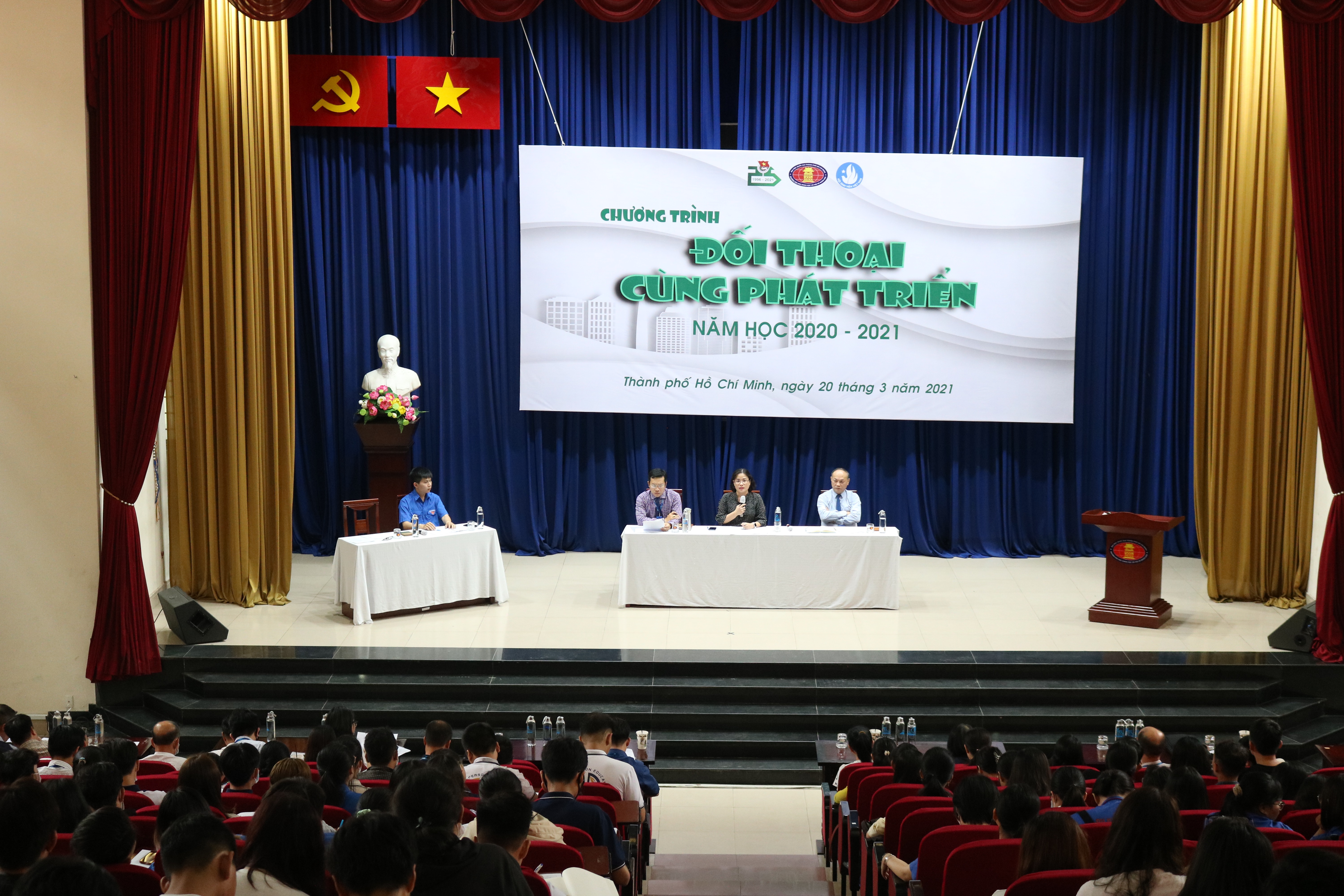 Chương trình “Đối thoại cùng phát triển” năm học 2020 - 2021