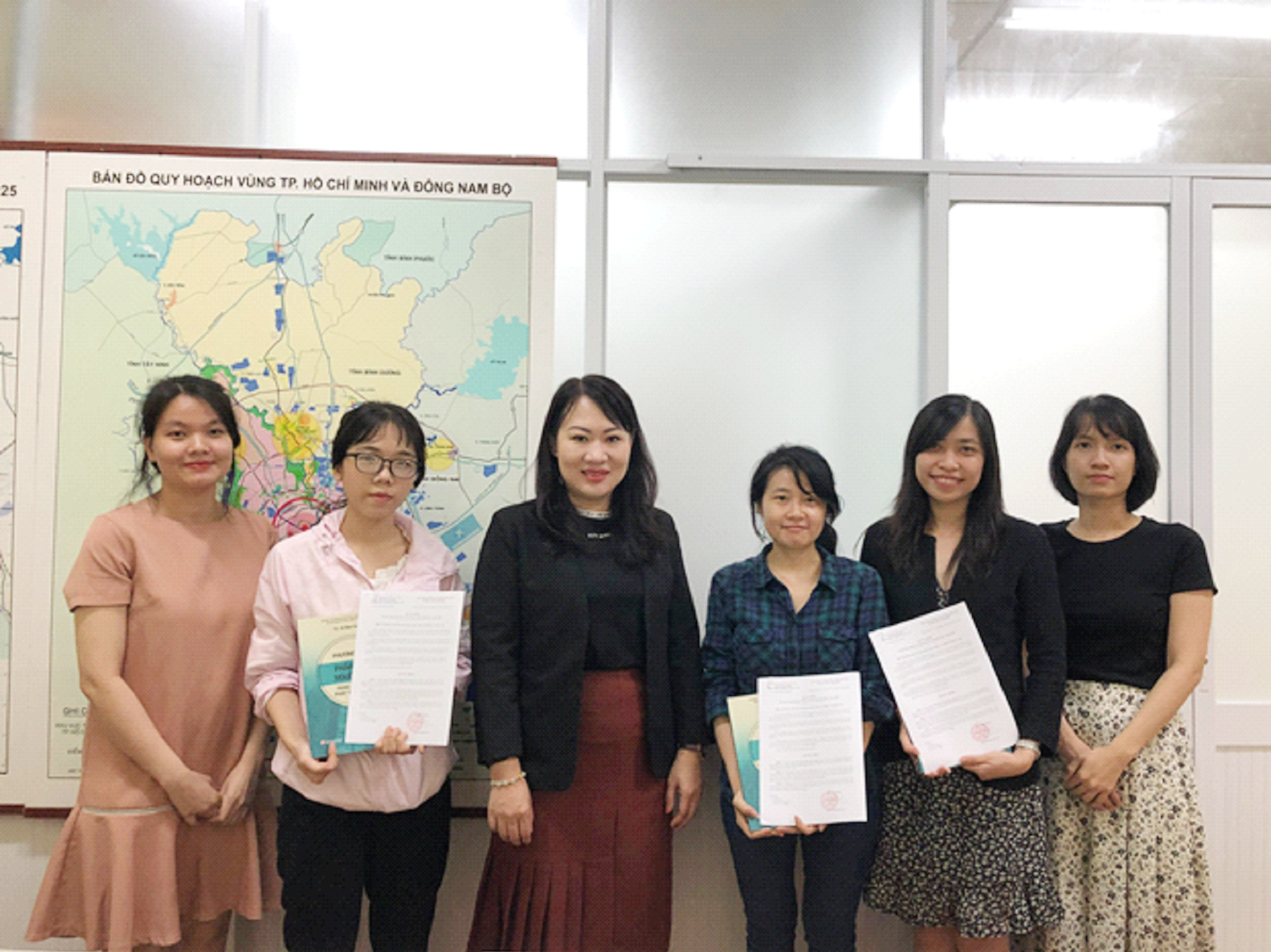 Buổi gặp mặt giữa Ban chủ nhiệm Khoa và tân học viên cao học đợt 2, khóa 2020-2022