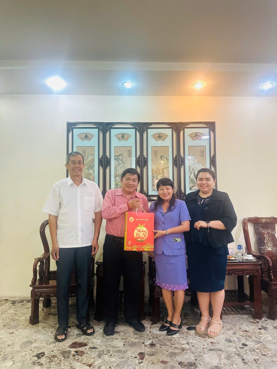 Trung tâm Nghiên cứu Tôn giáo-Đạo Đức chúc Tết các cơ quan công tác nhà nước về tôn giáo và các tổ chức tôn giáo