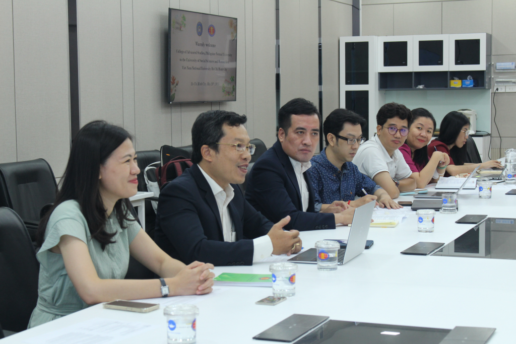 Đại diện hai bên bàn luận về sáng kiến Vietnam ASTEC, hướng tới vị thế đỉnh cao của Việt Nam tại châu Á - Ảnh: MINH THƯ