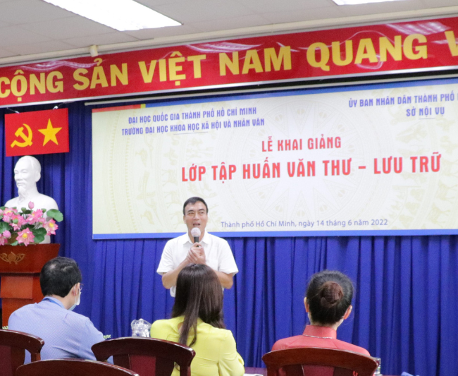 Khai giảng lớp tập huấn về văn thư - lưu trữ