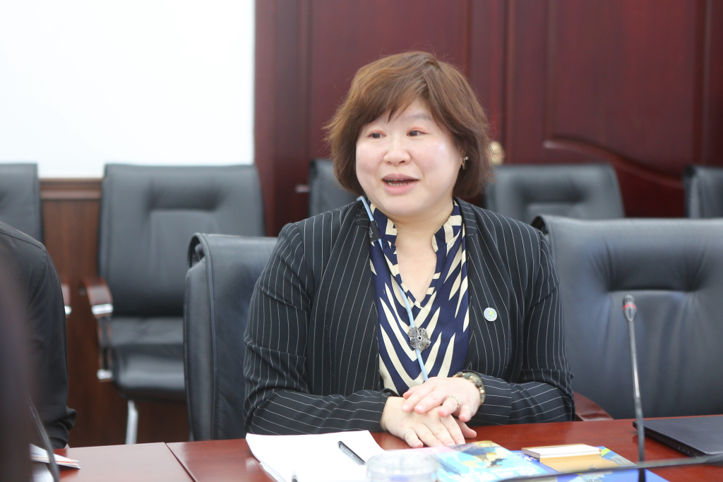 Bà Julianne Yi-Chen Lin chia sẻ về hành trình gần 20 năm hoạt động của FICHET - Ảnh: Nghi Châu