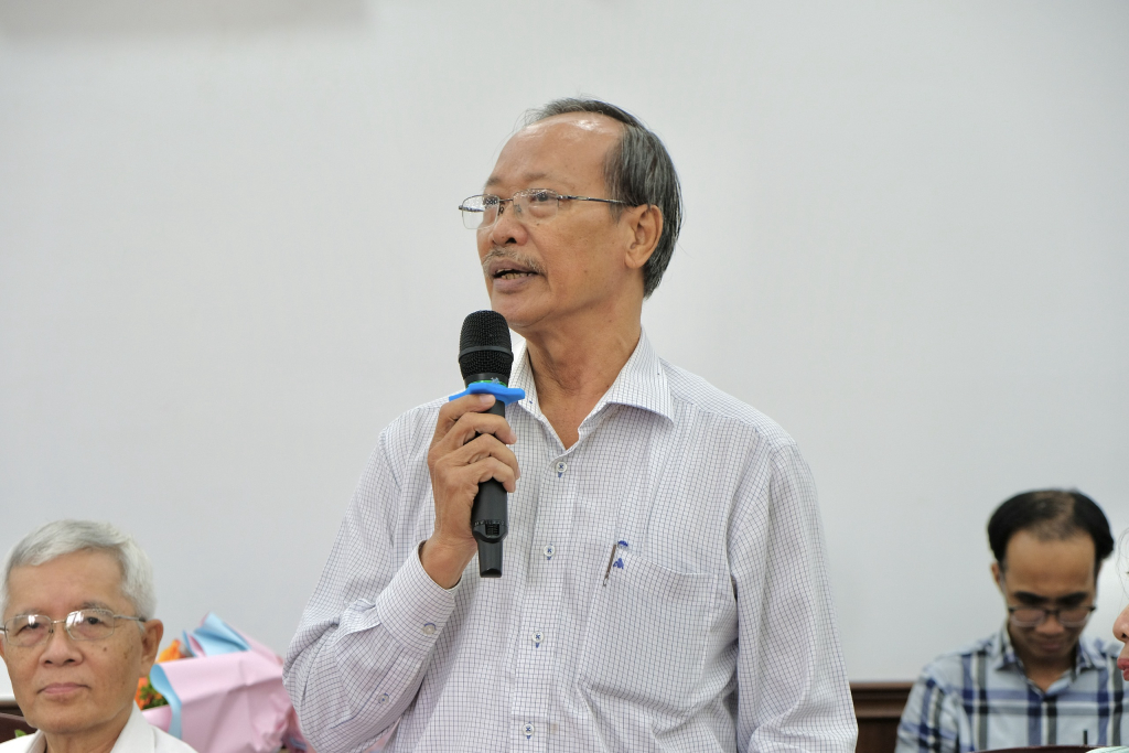 PGS.TS Trần Thuận - khoa Lịch sử - tại buổi họp mặt - Ảnh: Huyền Linh