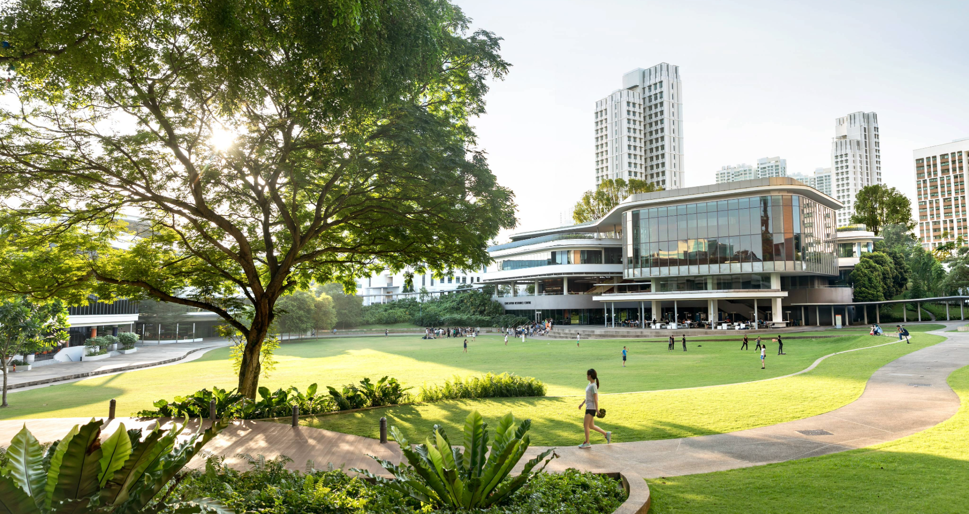 Chương trình Internship and Research Immersion in Singapore tại Đại học Quốc gia Singapore (NUS)