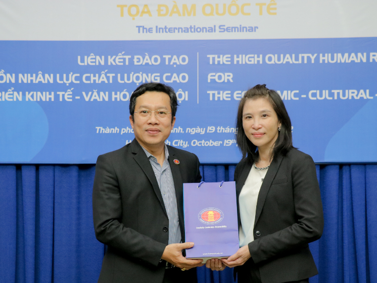 Tọa đàm quốc tế “Liên kết đào tạo nguồn nhân lực chất lượng cao phục vụ phát triển kinh tế - văn hoá - xã hội”