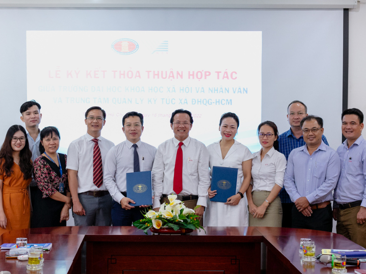Ký kết Thoả thuận hợp tác giữa Trường ĐH KHXH&NV với Trung tâm Quản lý Ký túc xá