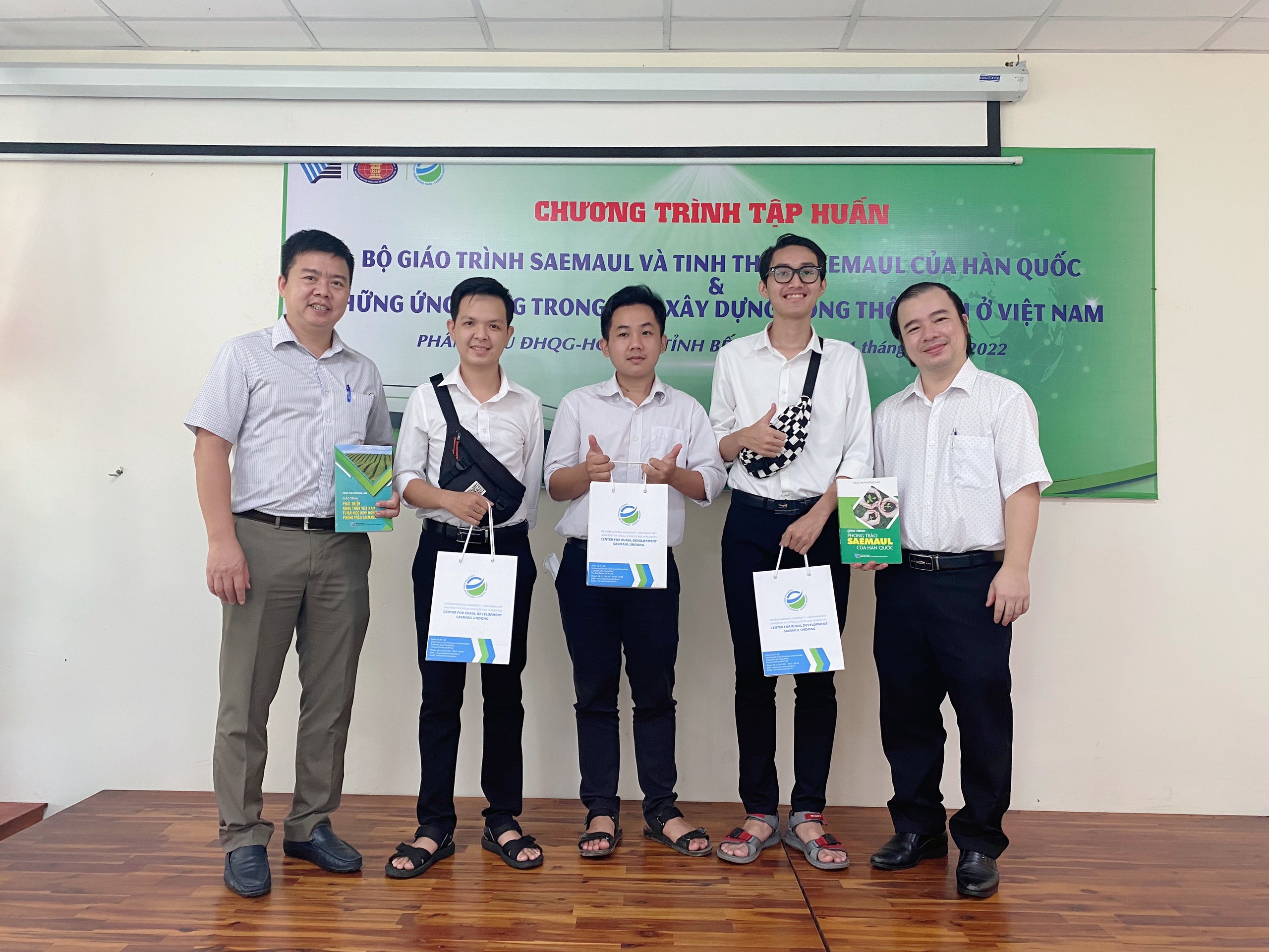 Trung tâm phát triển Nông thôn - Saemaul Undong lan tỏa tinh thần Saemaul đến với sinh viên Đại học Quốc gia TP. HCM, phân hiệu tỉnh Bến Tre
