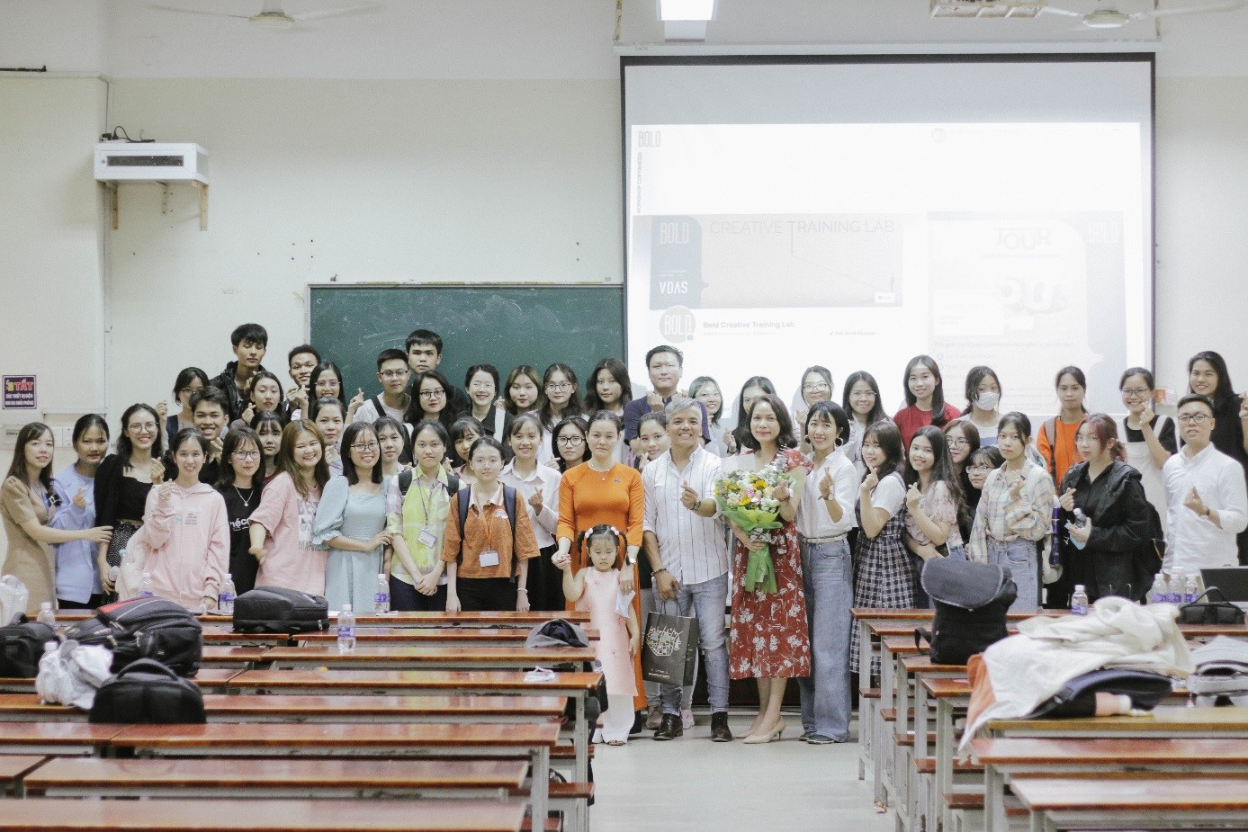 Khoa Ngôn ngữ học tổ chức thành công chương trình "Học Ngôn ngữ học – Làm quảng cáo ra sao?"