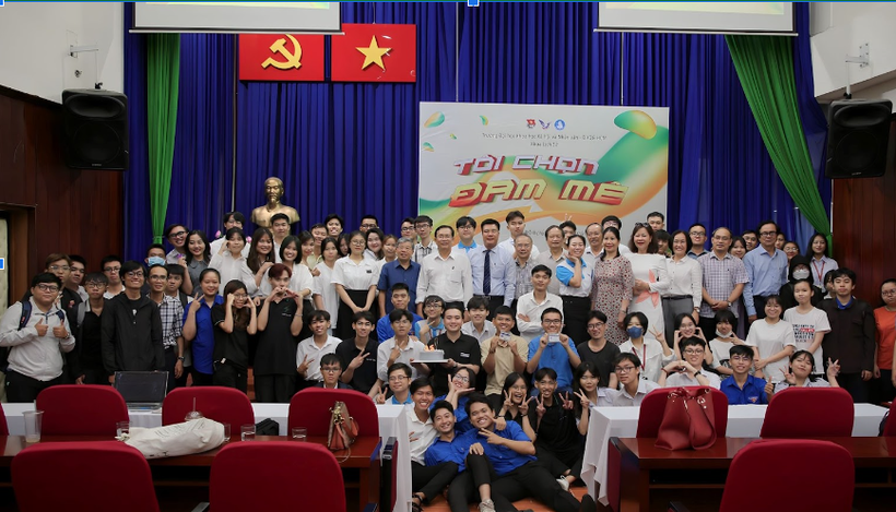Ngành Lịch sử: Đào tạo và ứng dụng gắn liền với thực tiễn