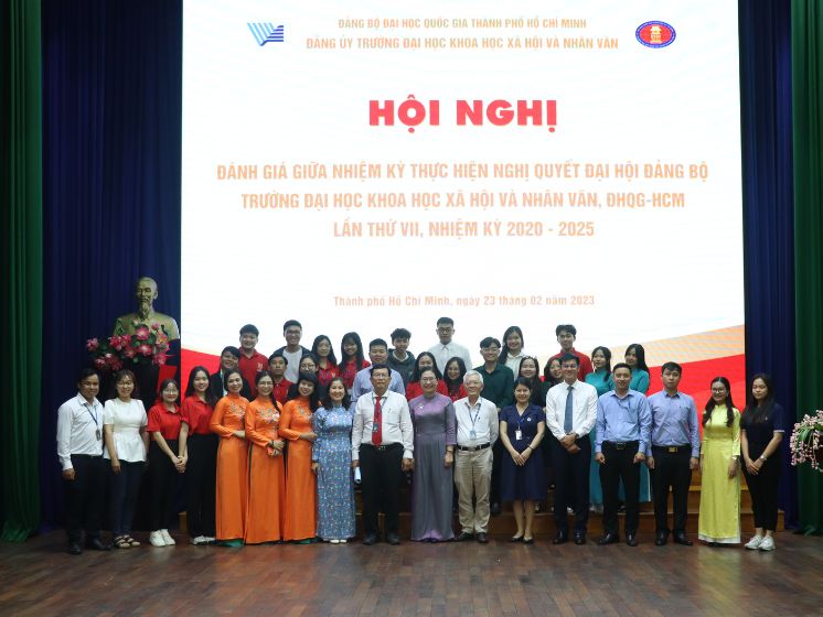 Hội nghị Sơ kết đánh giá giữa nhiệm kỳ thực hiện nghị quyết Đại hội đại biểu Đảng bộ Trường ĐH KHXH&NV lần thứ VII