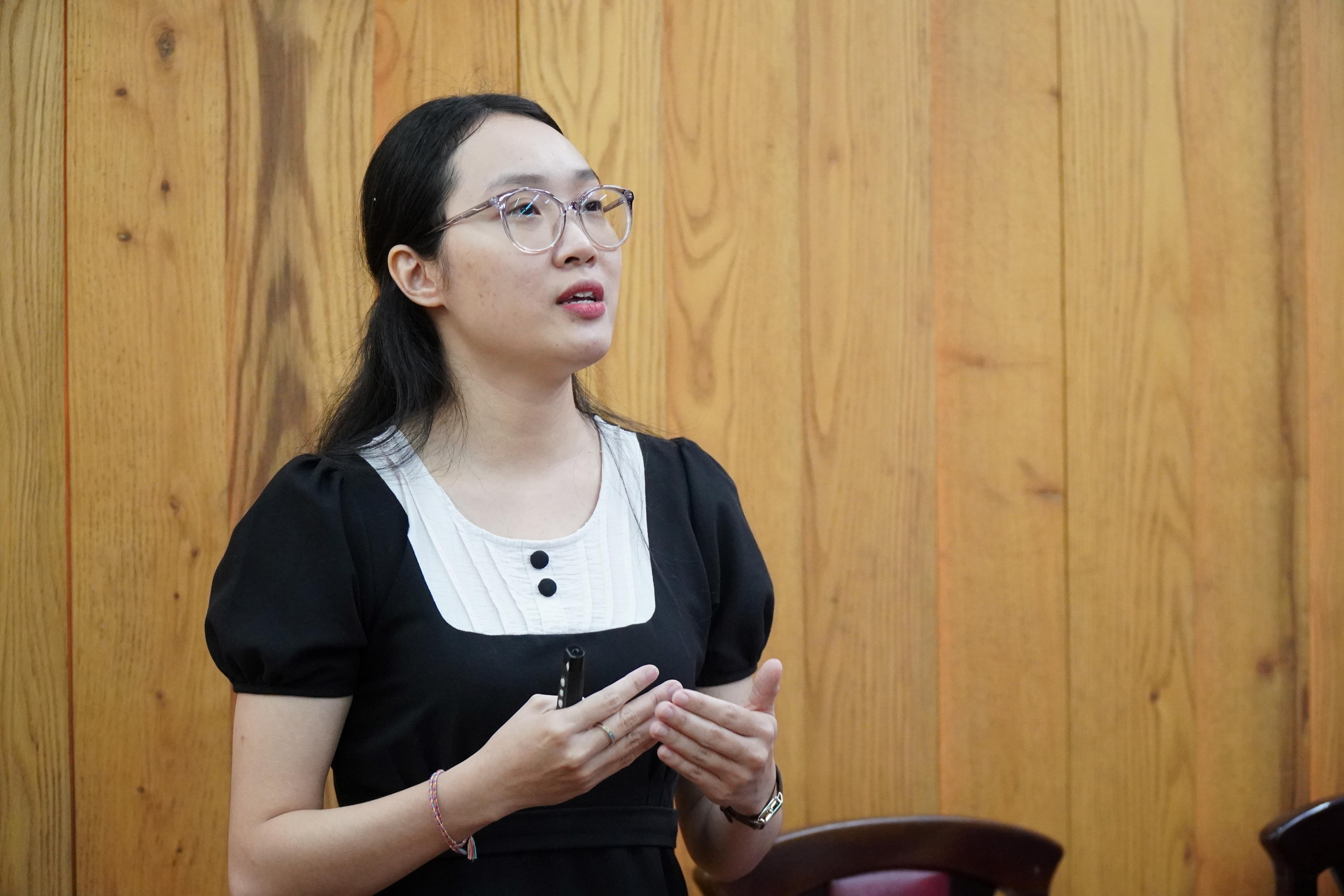 Trình bày luận văn chương trình liên kết đào tạo bậc thạc sĩ ngành Ngôn ngữ học chuyên ngành Phương pháp giảng dạy Tiếng Anh (TESOL)