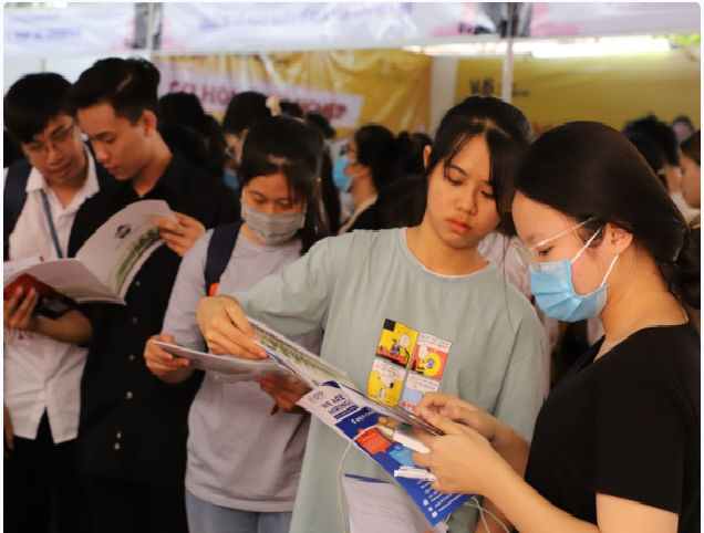 Mẫu chứng nhận sinh viên để đi xe buýt (dành cho tân sinh viên chưa có thẻ sinh viên)