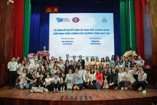Chương trình đào tạo ngành Lưu trữ học chính thức được công nhận kiểm định chất lượng theo tiêu chuẩn của Bộ Giáo dục và Đào tạo (MOET)