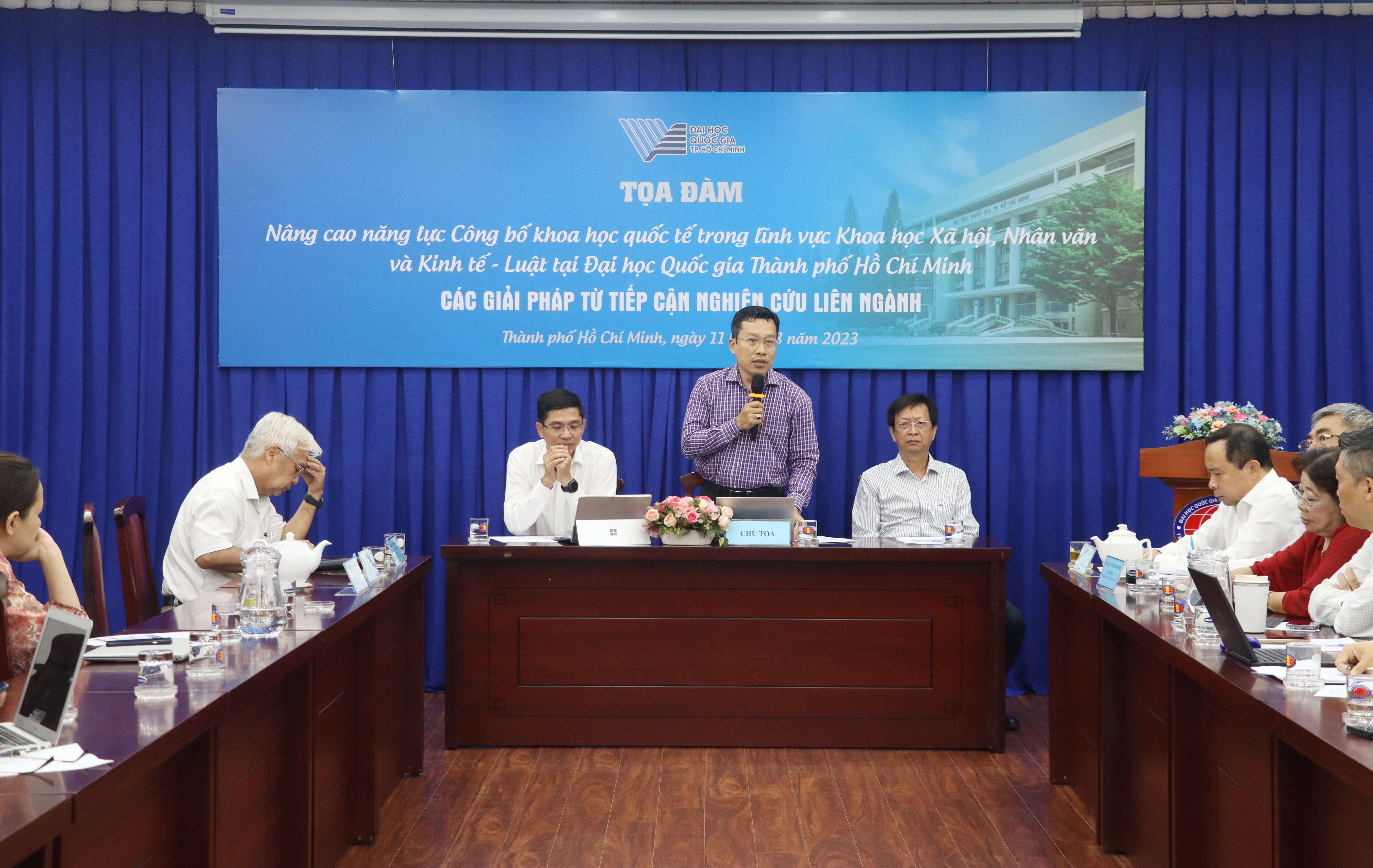 Nâng cao năng lực công bố khoa học quốc tế trong lĩnh vực KHXH&NV và kinh tế - luật tại ĐHQG-HCM