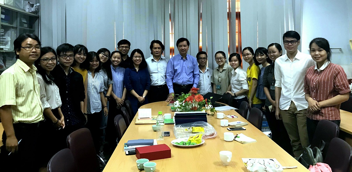 Khoa Văn học tổ chức gặp gỡ lớp Cử nhân tài năng khoá 2014-2018