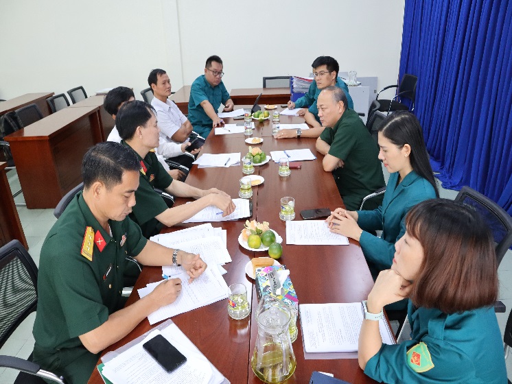 Tiếp Đoàn kiểm tra Ban Chỉ huy quân sự ĐHQG-HCM về công tác quốc phòng quân sự Ban Chỉ huy quân sự Trường năm 2023