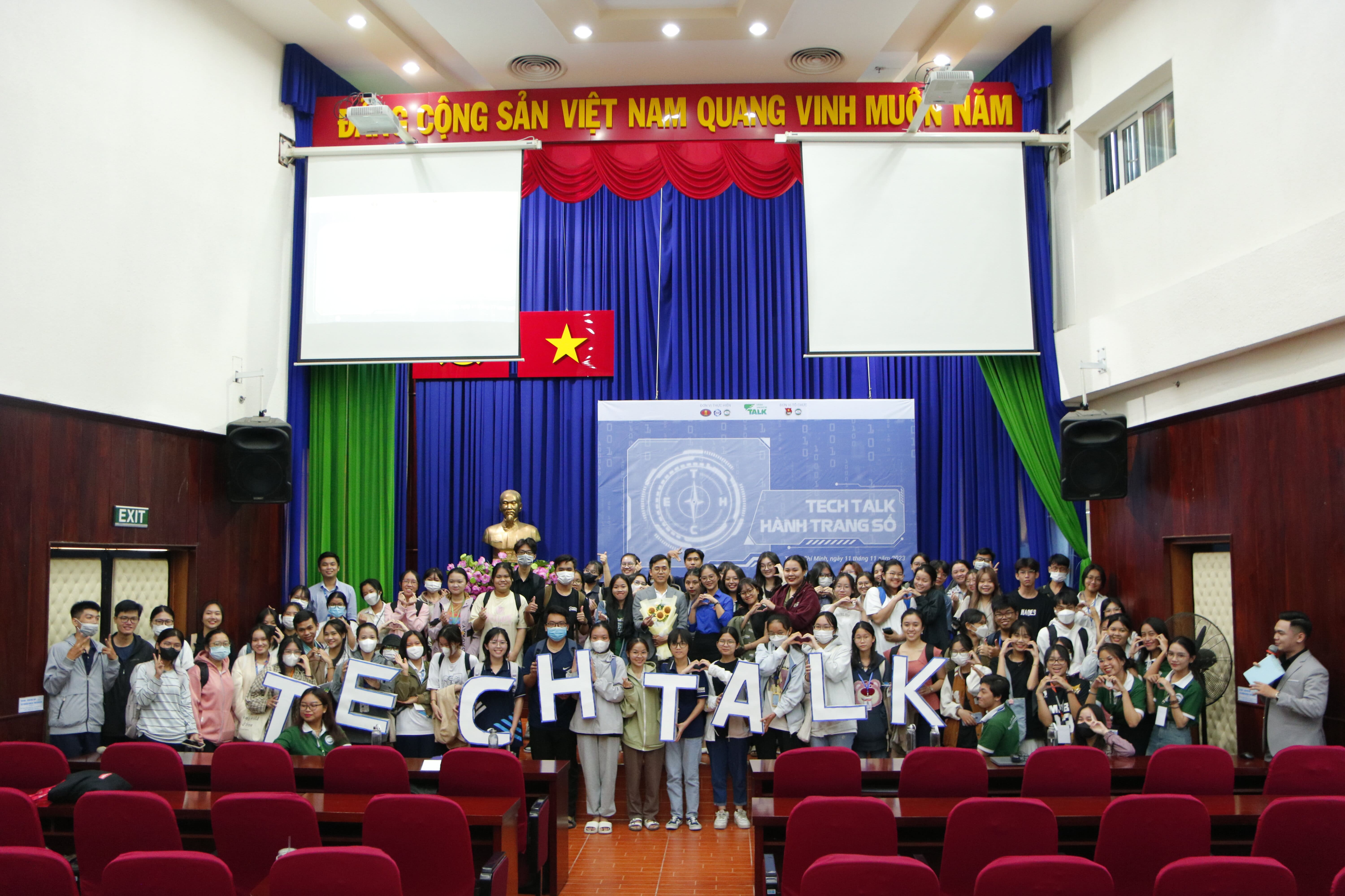 E-Talk #7 "Hành trang số" - Đồng hành cùng sinh viên trong thời kỳ 4.0