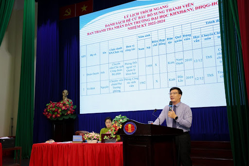 Diễn đàn đối thoại giữa viên chức, người lao động với lãnh đạo Nhà trường