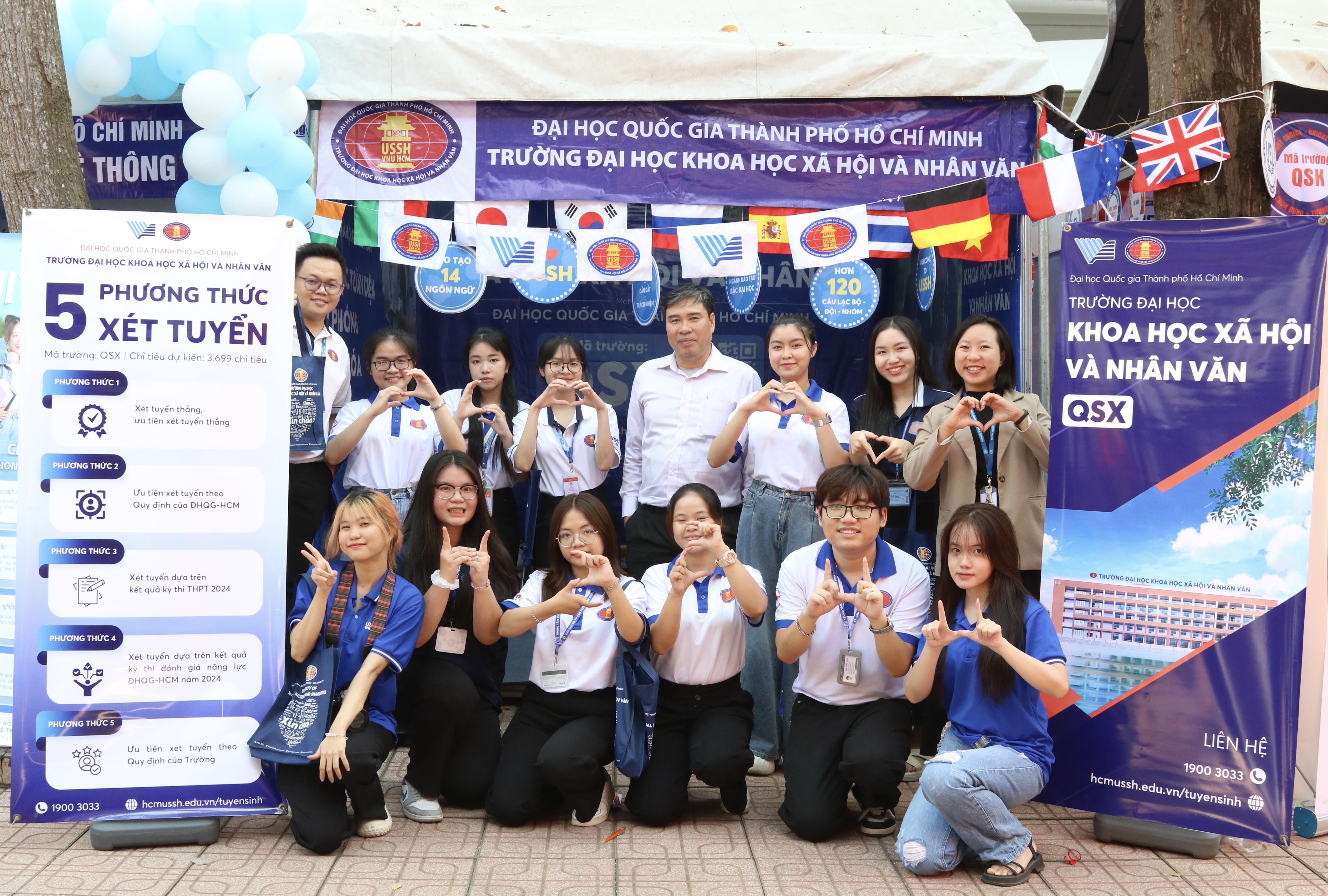 Bổ ích với hoạt động tư vấn tuyển sinh tại chương trình Tư vấn mùa thi 2024