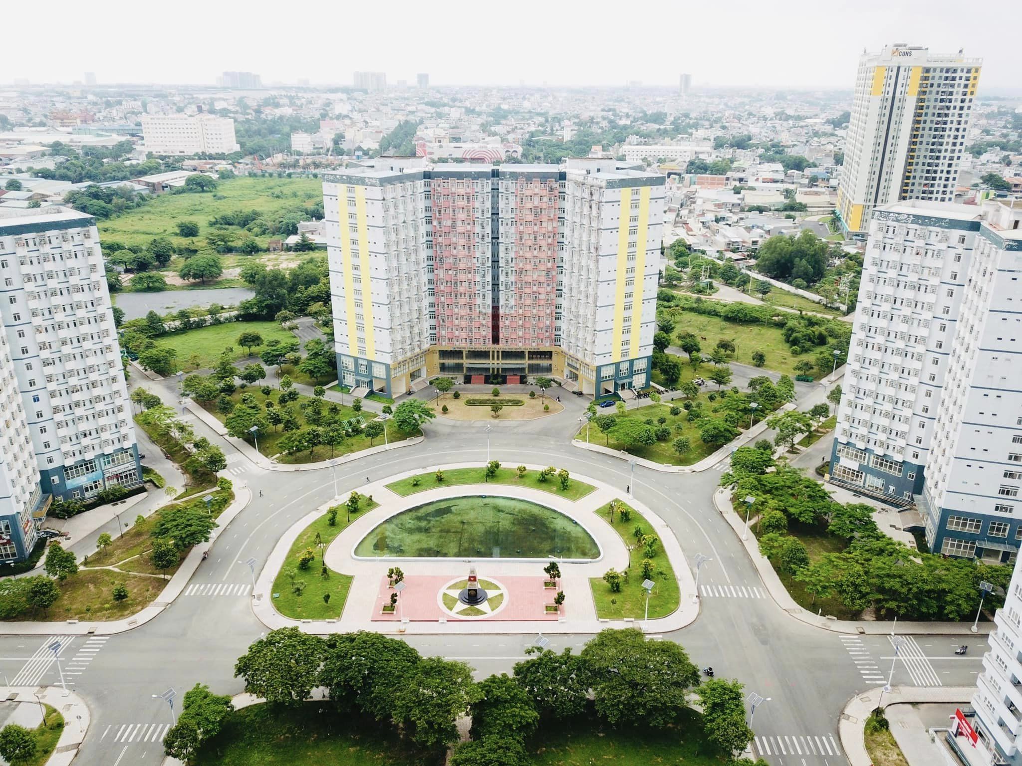 KTX ĐHQG-HCM thông báo Về việc đăng ký ở KTX đối với sinh viên đang nội trú và sinh viên ngoại trú từ năm 2 trở lên thuộc ĐHQG-HCM năm học 2024-2025