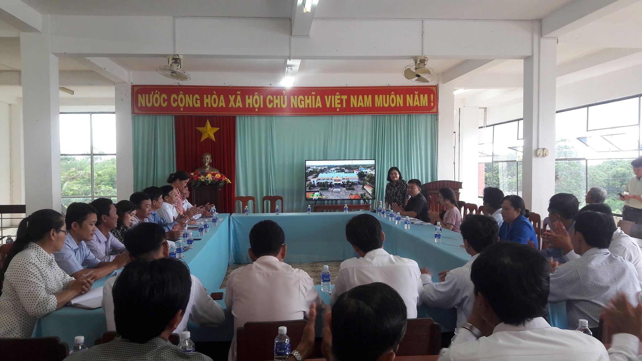 Trung tâm Phát triển Nông thôn - Saemaul Undong làm việc với Ủy ban nhân dân huyện Bình Đại, tỉnh Bến Tre
