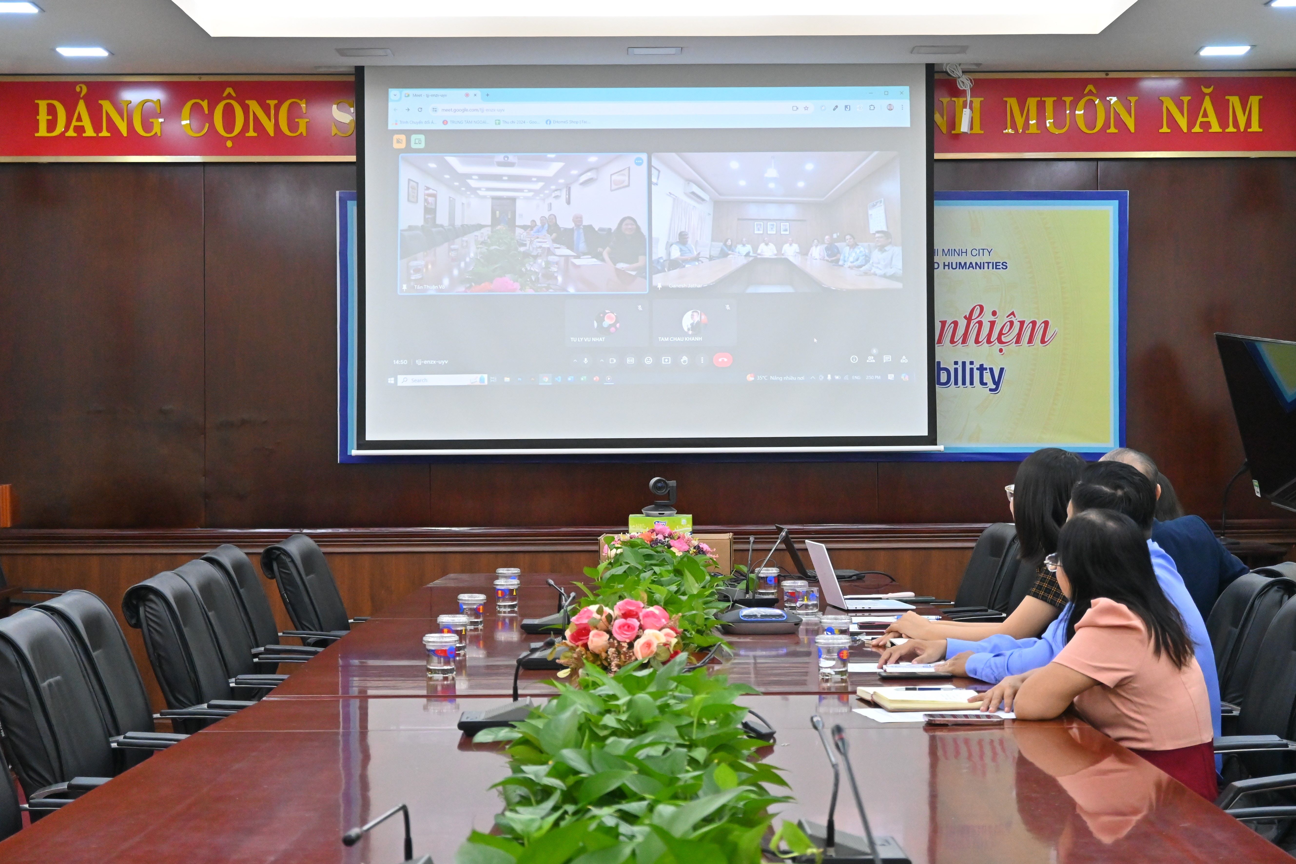 Thúc đẩy hợp tác giữa Trường Thương mại Garware và Nhà trường