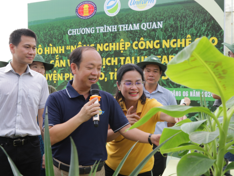 Farmtrip: Hành trình xanh trên miền đất đỏ
