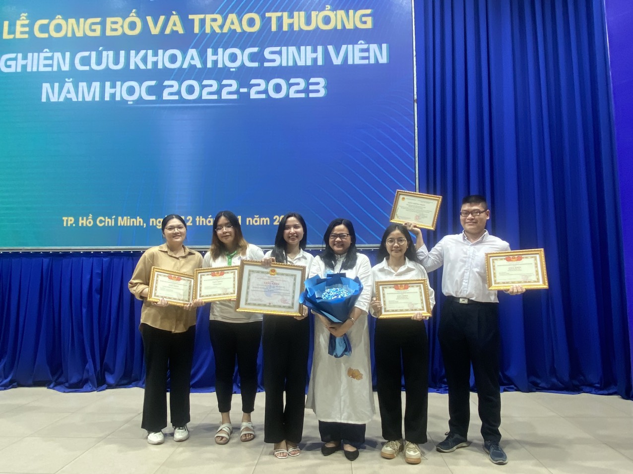 Chúc mừng các sinh viên đạt giải thưởng Nghiên cứu khoa học sinh viên năm học 2022-2023