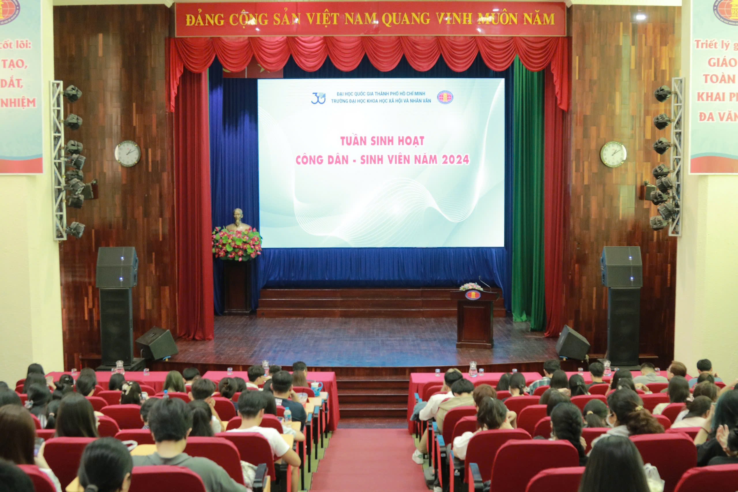 Bệnh viện Chợ Rẫy tư vấn sức khoẻ dành cho Tân sinh viên năm học 2024 - 2025