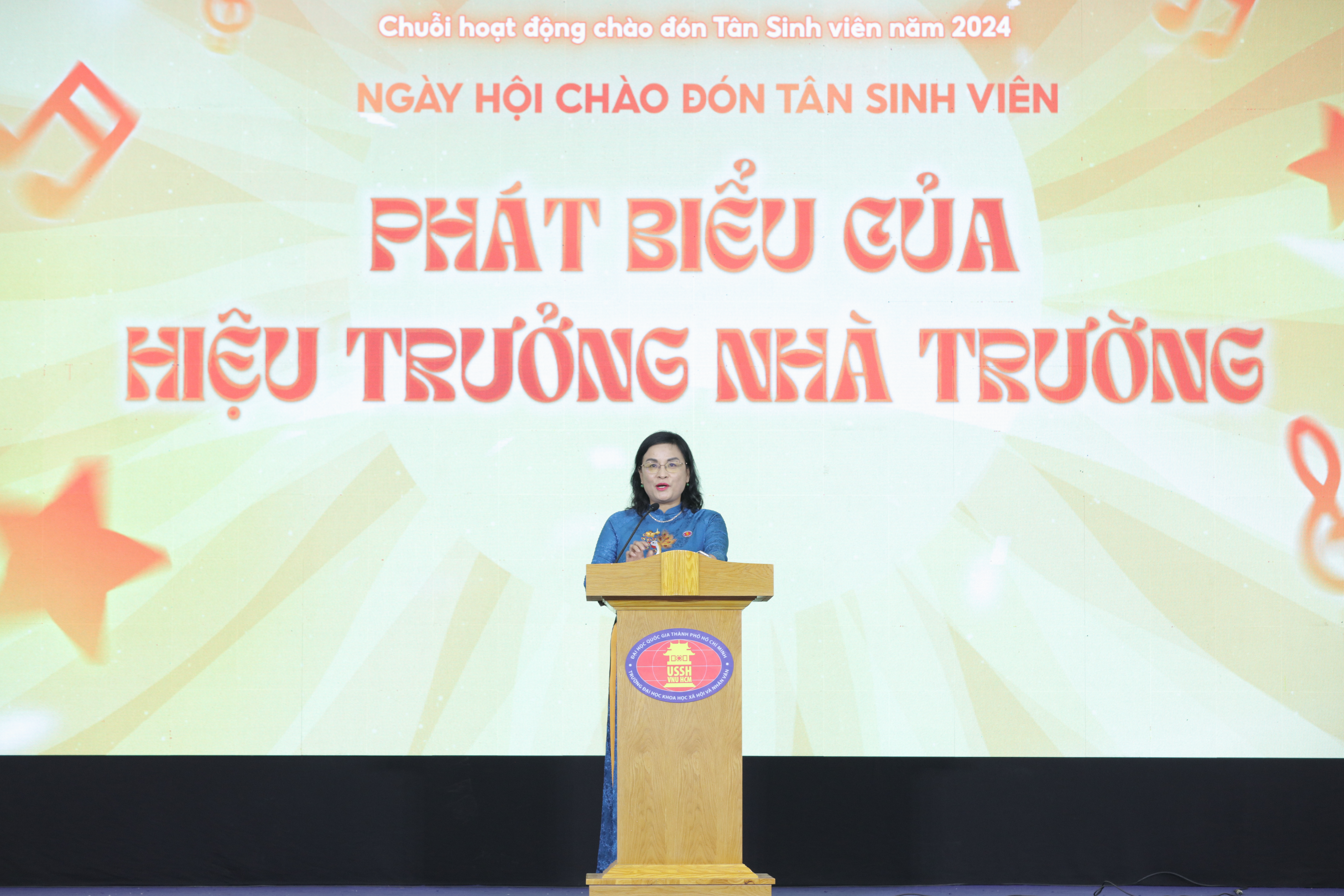 Ngày hội chào đón tân sinh viên năm học 2024-2025: Thông điệp nhân văn của Hiệu trưởng