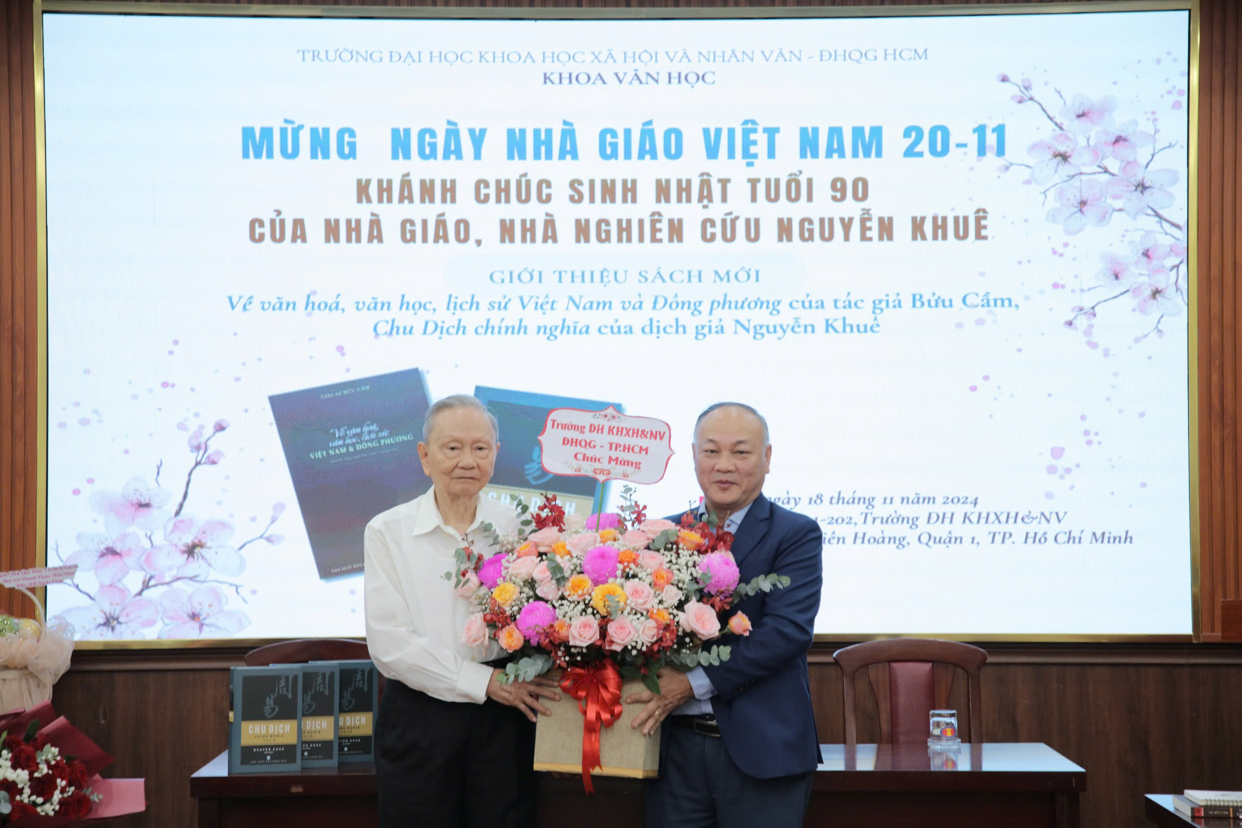 Buổi họp mặt ngày Nhà giáo Việt Nam 20-11 cùng Khánh chúc sinh nhật tuổi 90 của Nhà giáo Nguyễn Khuê
