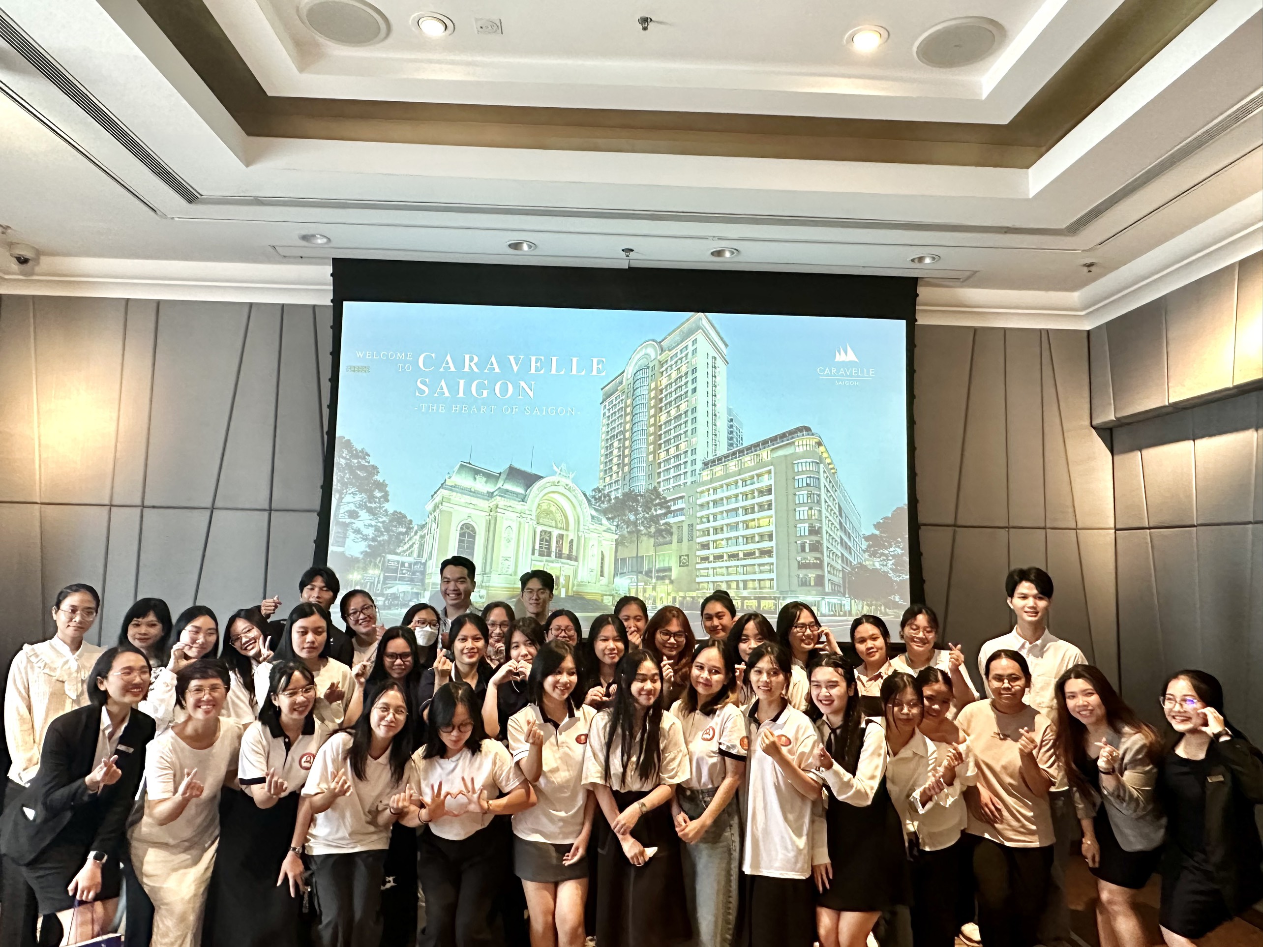 Chương trình tham quan doanh nghiệp Khách sạn Caravelle Sài Gòn