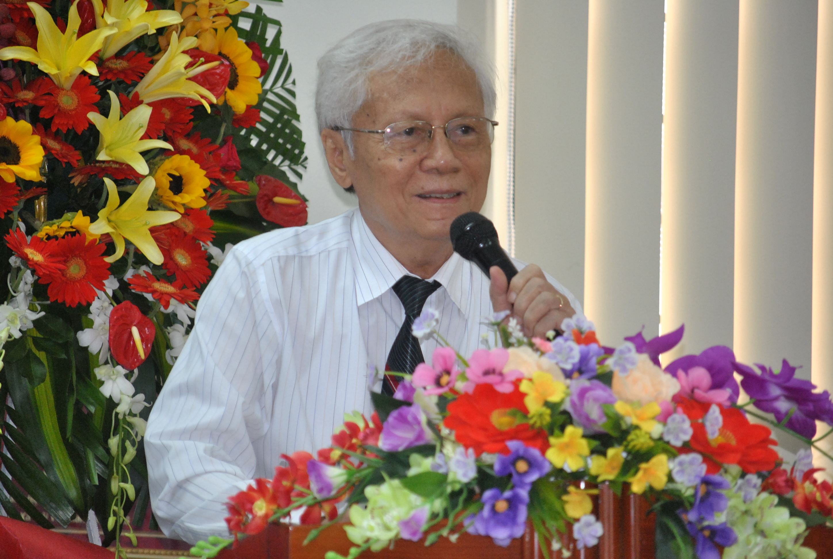 Cuộc đời và sự nghiệp của GS.TS. Nguyễn Đức Dân (23/06/2016)