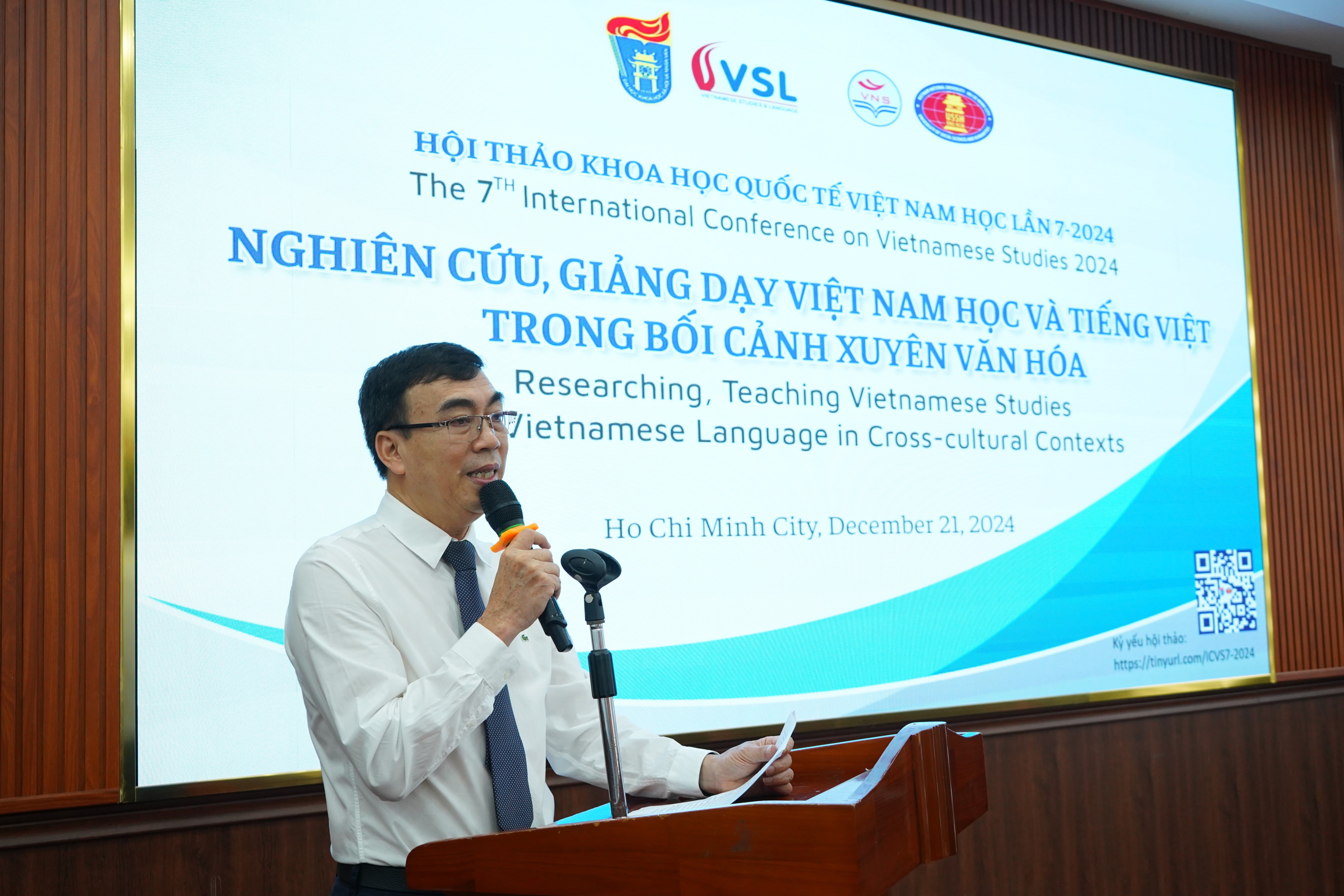 Hội thảo khoa học quốc tế Việt Nam học lần thứ VII với chủ đề “Nghiên cứu, giảng dạy Việt Nam học và tiếng Việt trong bối cảnh xuyên văn hoá”