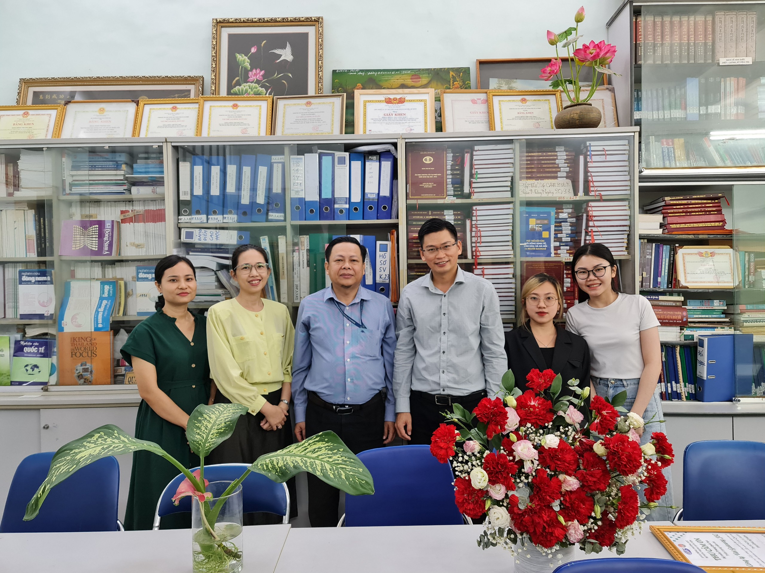 Khoa Đông phương học tiếp Công ty cổ phần Việt Gateway